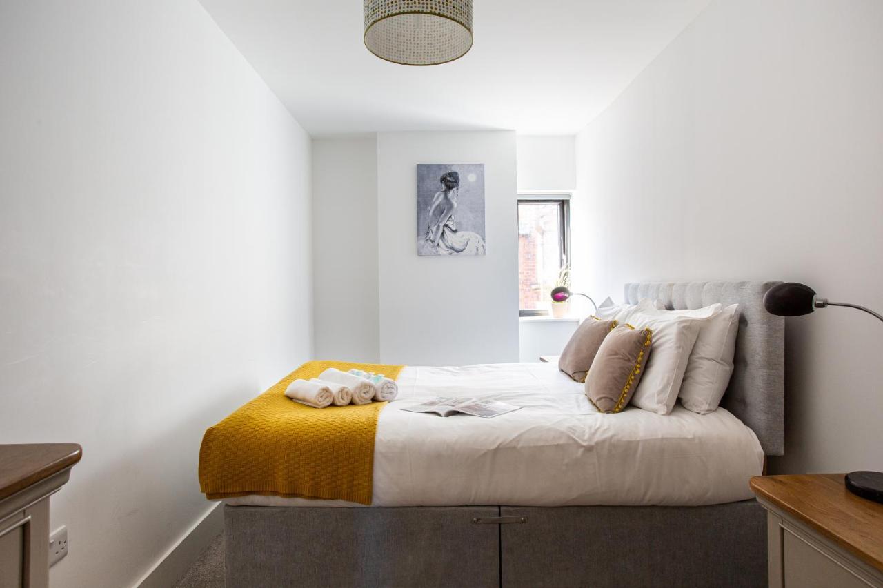 Modern Luxury Apartment, Sleeps 6, Best Location Belfast Esterno foto