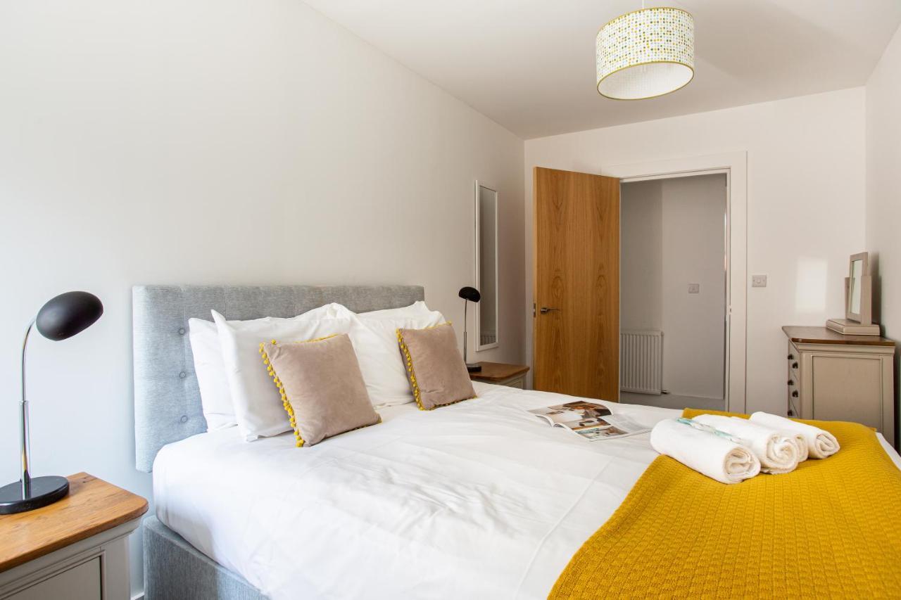 Modern Luxury Apartment, Sleeps 6, Best Location Belfast Esterno foto