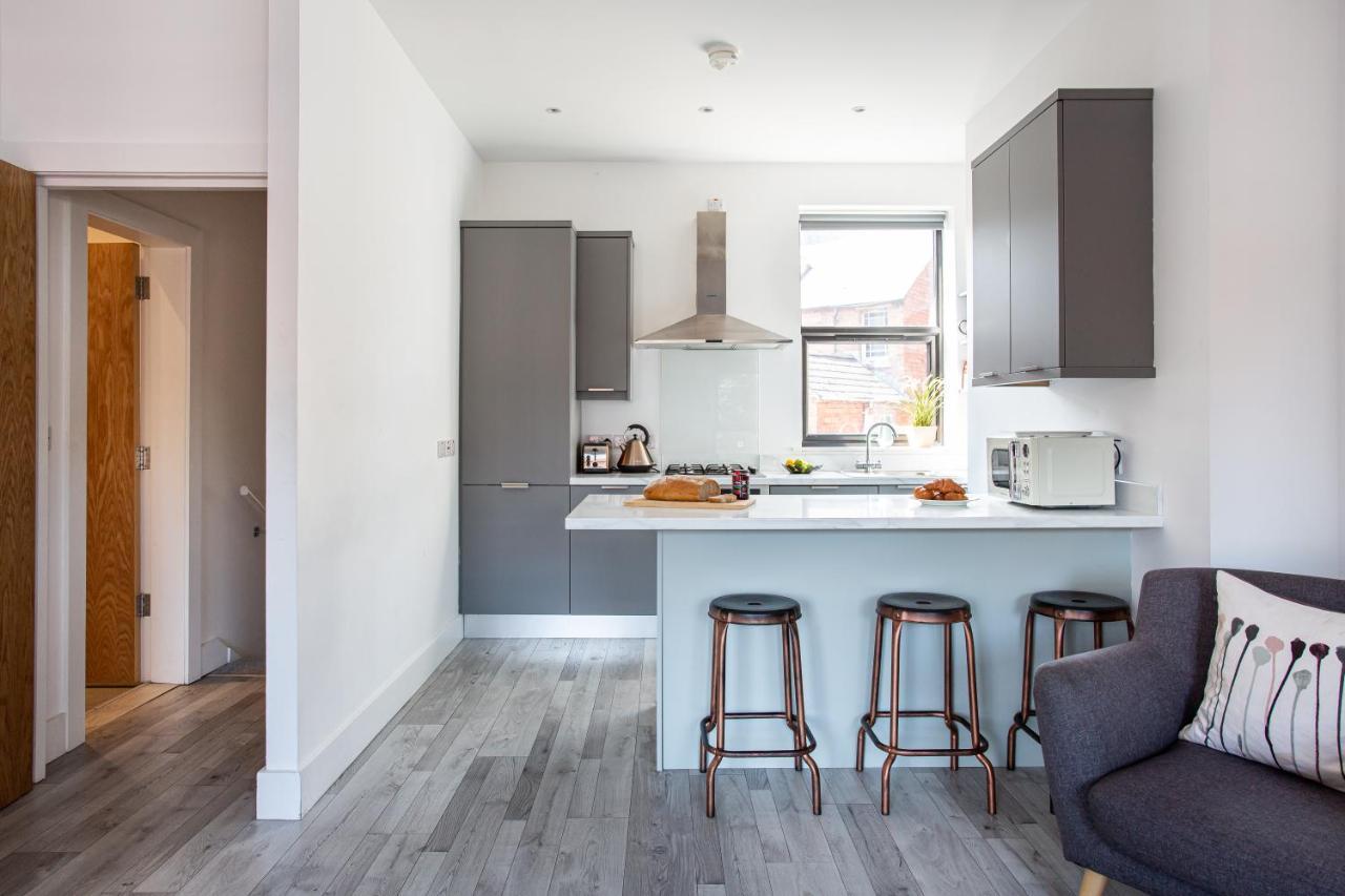 Modern Luxury Apartment, Sleeps 6, Best Location Belfast Esterno foto