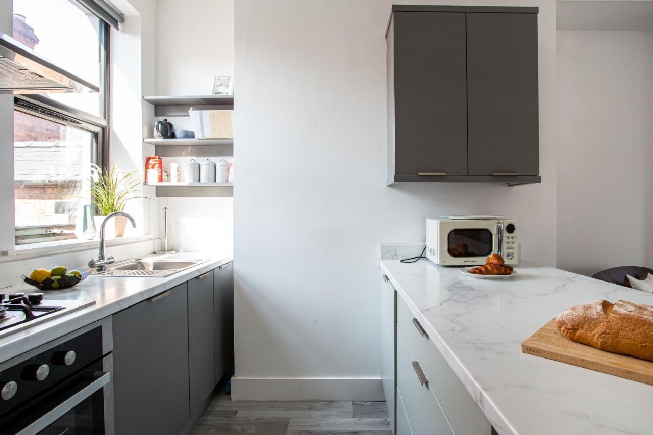 Modern Luxury Apartment, Sleeps 6, Best Location Belfast Esterno foto