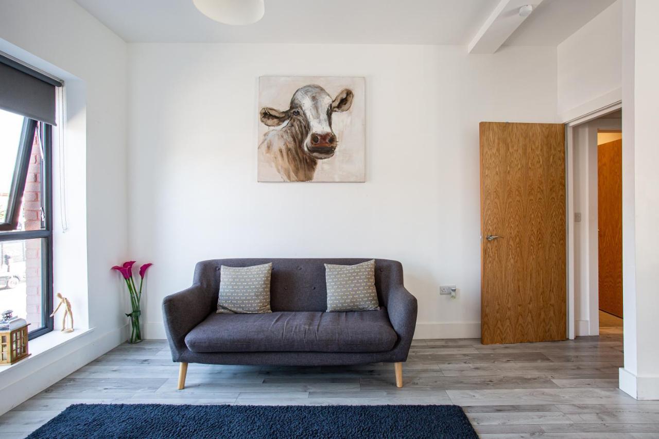 Modern Luxury Apartment, Sleeps 6, Best Location Belfast Esterno foto