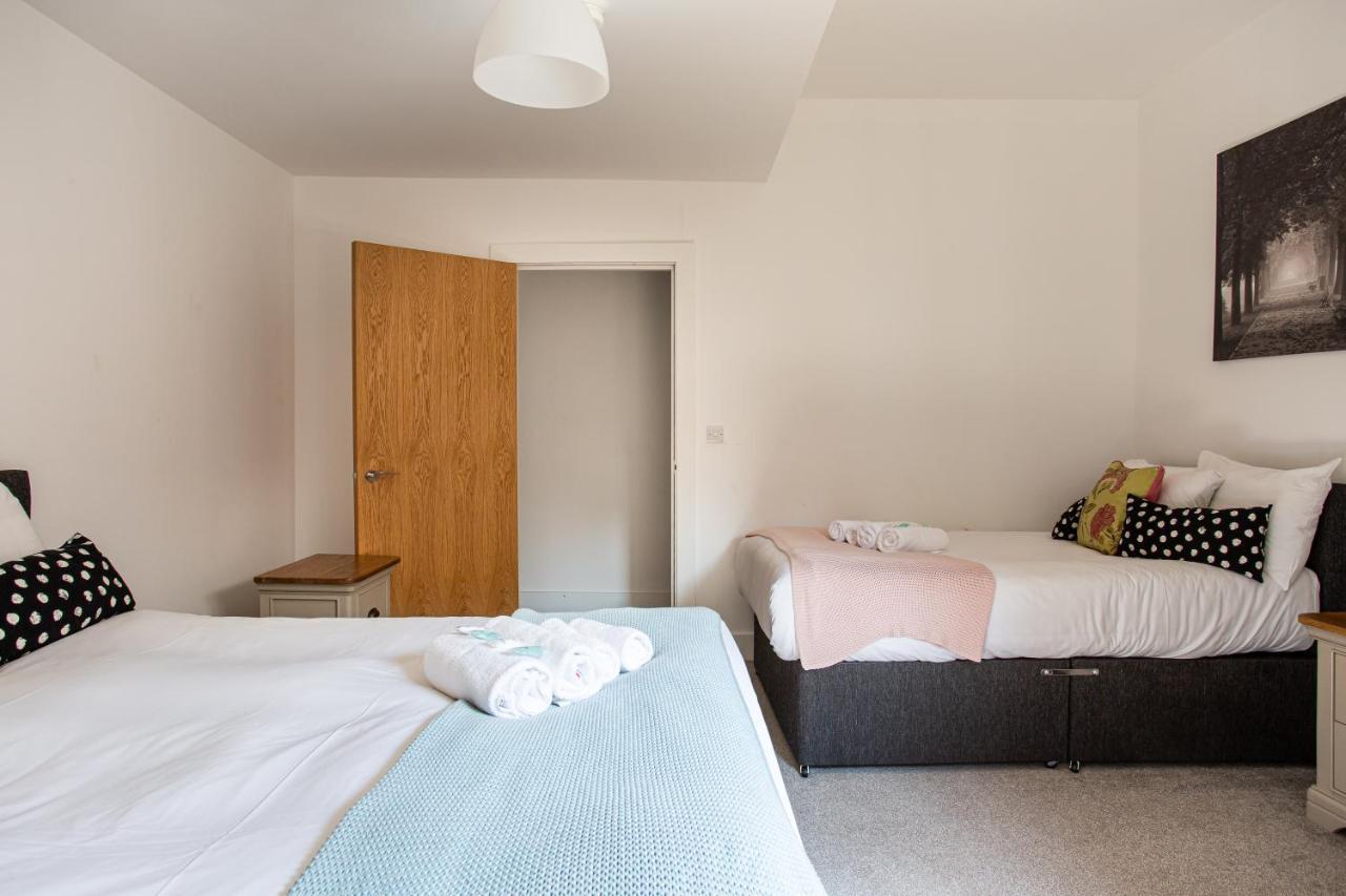 Modern Luxury Apartment, Sleeps 6, Best Location Belfast Esterno foto