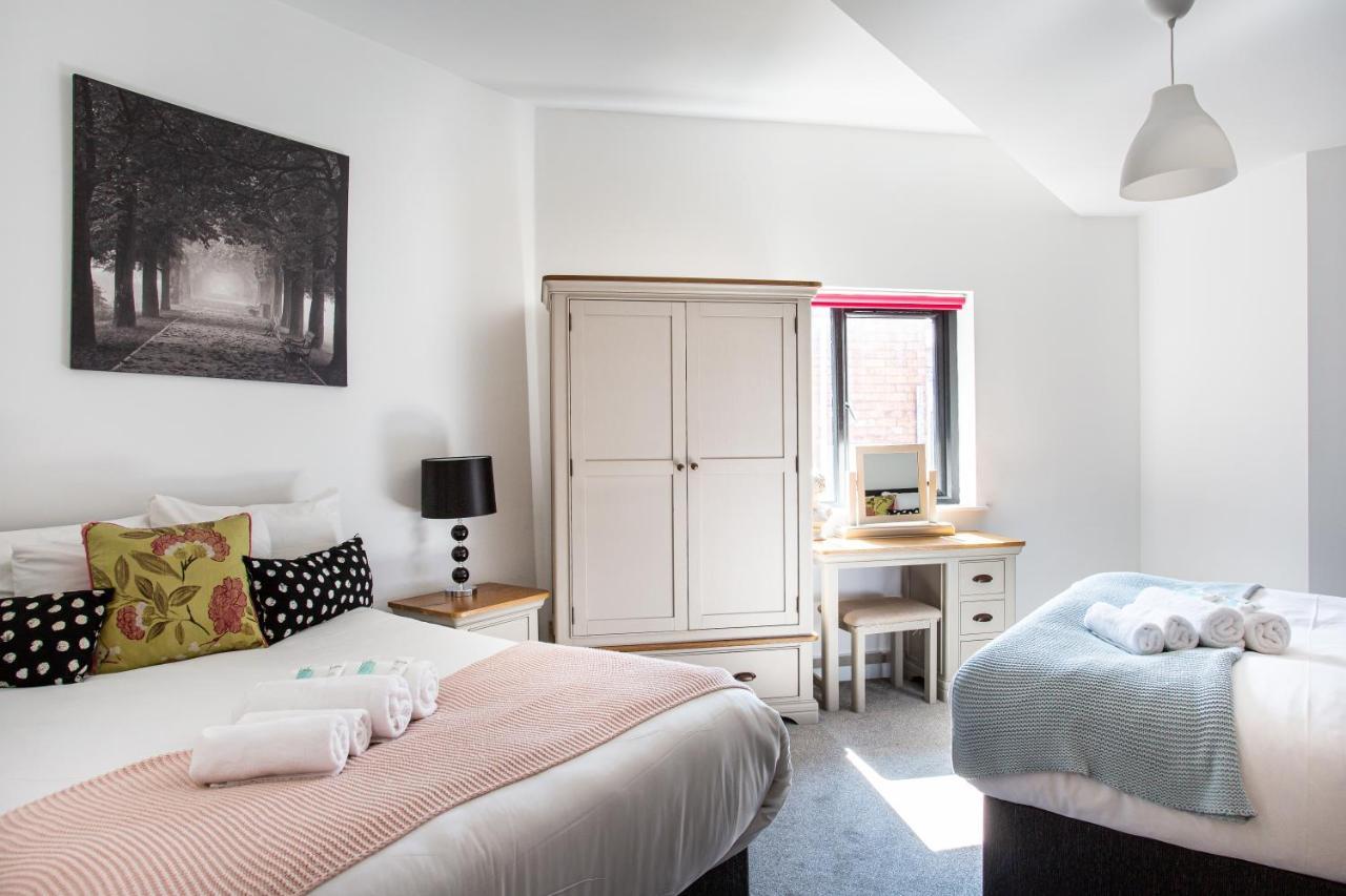 Modern Luxury Apartment, Sleeps 6, Best Location Belfast Esterno foto