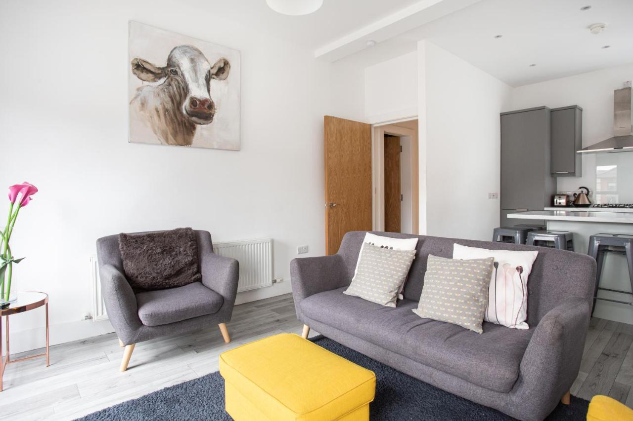 Modern Luxury Apartment, Sleeps 6, Best Location Belfast Esterno foto