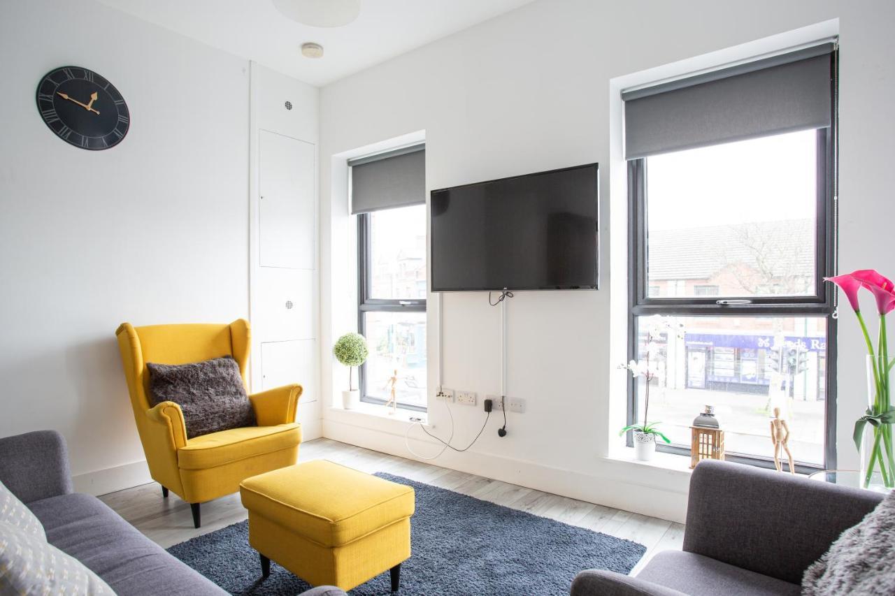 Modern Luxury Apartment, Sleeps 6, Best Location Belfast Esterno foto